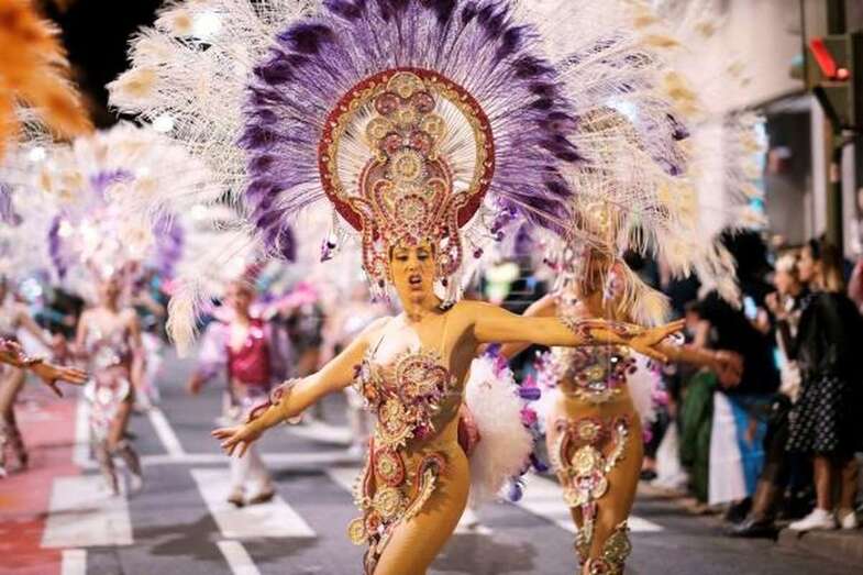 Imagen de archivo de la Gran Cabalgata del Carnaval de Las Palmas de Gran Canaria de 2020 / EFE Ángel Medina G.